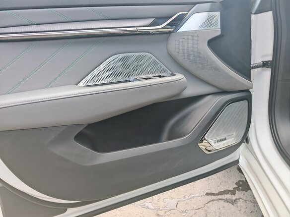 2023 Zeekr 001 100 kWh I, белый, 5100000 рублей - вид 17