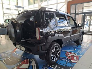 2026 Lada (ВАЗ) Niva Travel I Рестайлинг, чёрный, 1795860 рублей, вид 5