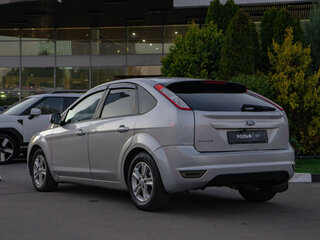 2010 Ford Focus II Рестайлинг, серый, 568000 рублей, вид 5