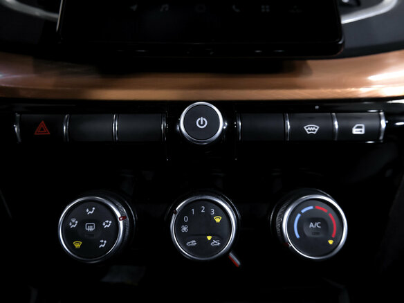 2024 Lada (ВАЗ) Vesta SW Cross I Рестайлинг (NG), чёрный, 1399000 рублей - вид 19