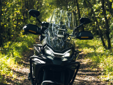 2025 CFMoto 700MT, чёрный, 780000 рублей, вид 2