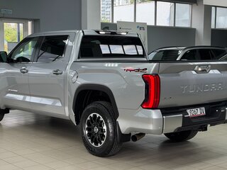 2023 Toyota Tundra Double Cab III, серый, 6999000 рублей, вид 5