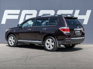 2010 Toyota Highlander II (XU40), красный, 1899000 рублей, вид 2