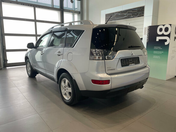 2008 Mitsubishi Outlander II, серебристый - вид 3