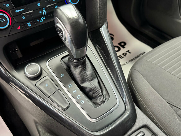 2017 Ford Focus III Рестайлинг, белый, 1150000 рублей - вид 8