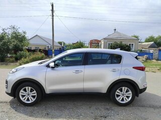 2018 Kia Sportage IV Рестайлинг, серый, 1950000 рублей, вид 4