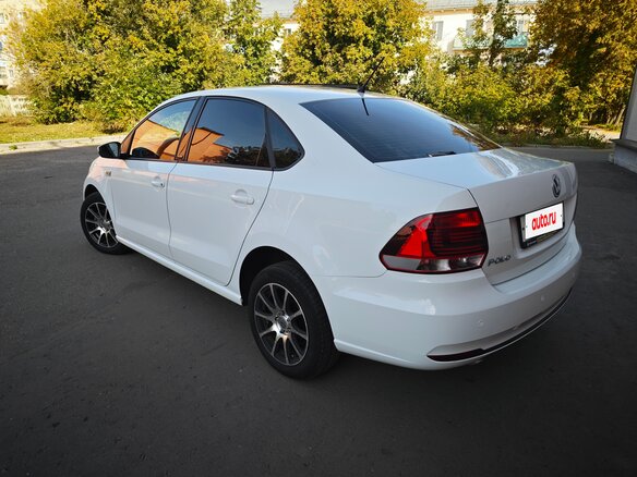 2016 Volkswagen Polo V Рестайлинг, белый, 1050000 рублей - вид 6