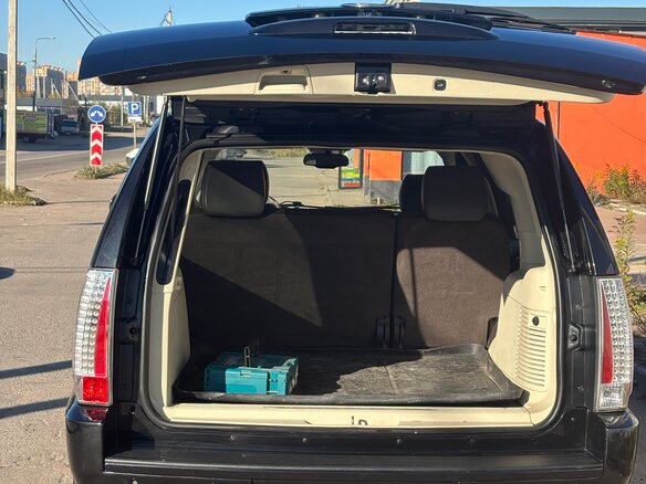 2012 Cadillac Escalade III, чёрный, 3375000 рублей - вид 10
