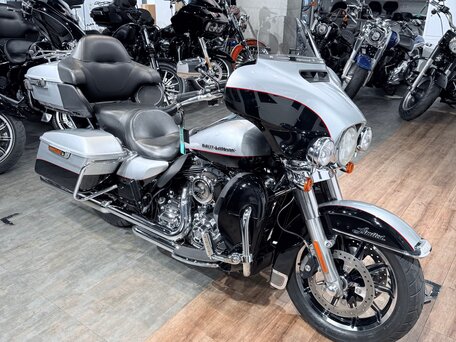 2015 Harley-Davidson Electra Glide, серебристый, 1399000 рублей, вид 1