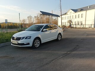 2019 Skoda Octavia III (A7) Рестайлинг, белый, 1650000 рублей, вид 1