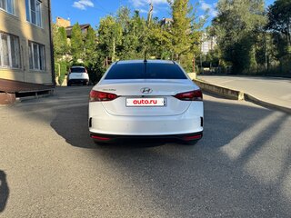 2021 Hyundai Solaris II Рестайлинг, белый, 1890000 рублей, вид 4