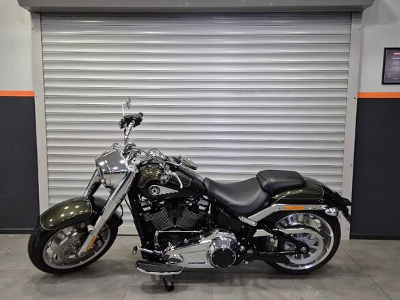 2026 Harley-Davidson Fat Boy, зелёный, 3990000 рублей