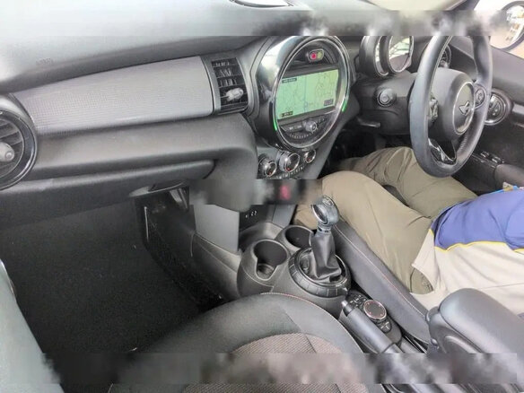 2015 Mini Hatch Cooper III (F55/F56), красный - вид 1