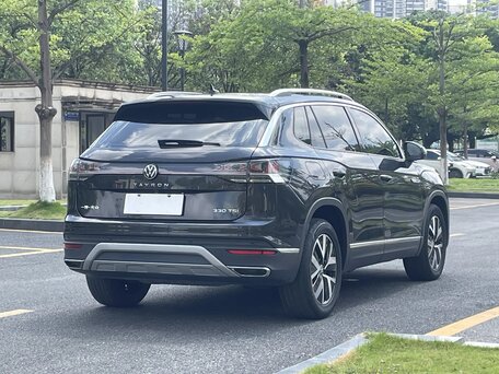 2023 Volkswagen Tayron I Рестайлинг, серебристый, 2440000 рублей, вид 4