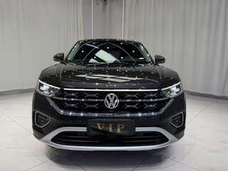 2023 Volkswagen Tayron I Рестайлинг, серебристый, 2300000 рублей, вид 1