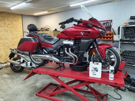 2014 Honda CTX 1300, красный, 950000 рублей, вид 2