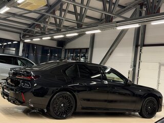 2025 BMW 7 серии 740d xDrive VII (G70), чёрный, 14499000 рублей, вид 4