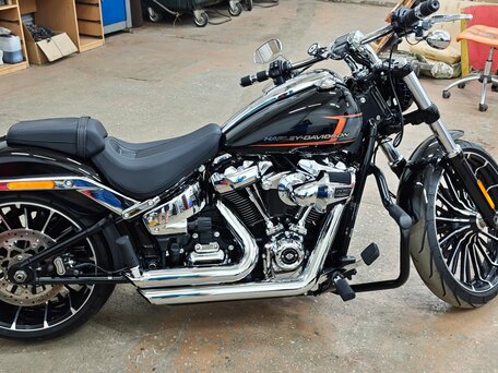 2023 Harley-Davidson Breakout, чёрный, 2600000 рублей, вид 2