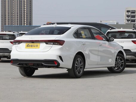 2026 Kia K3 II (China Market) Рестайлинг, белый, 1890000 рублей, вид 5