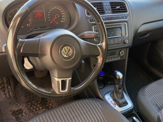 2013 Volkswagen Polo V, чёрный, 595000 рублей, вид 5