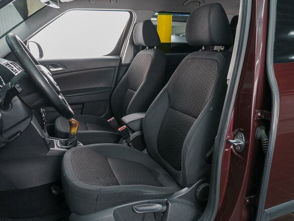 2011 Skoda Yeti I, красный - вид 9