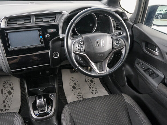 2017 Honda Fit III Рестайлинг, белый - вид 8