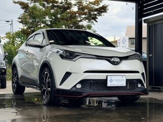 2019 Toyota C-HR I, белый, 1400000 рублей, вид 5