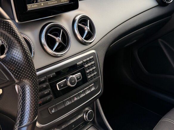 2014 Mercedes-Benz CLA 200 I (C117, X117), красный, 1500000 рублей - вид 18