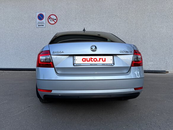 2018 Skoda Octavia III (A7) Рестайлинг, серебристый, 1670000 рублей - вид 4