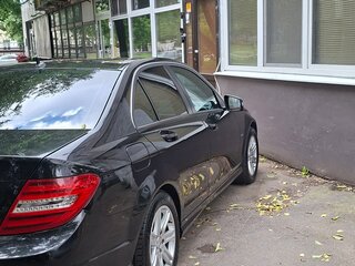 2012 Mercedes-Benz C-Класс 180 BlueEFFICIENCY III (W204) Рестайлинг, чёрный, 1200000 рублей, вид 2