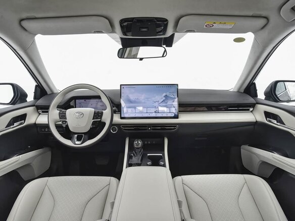 2026 Toyota Camry IX (XV80) China Market, серебристый - вид 6