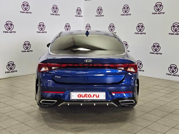 2021 Kia K5 III, синий, 1875000 рублей - вид 5