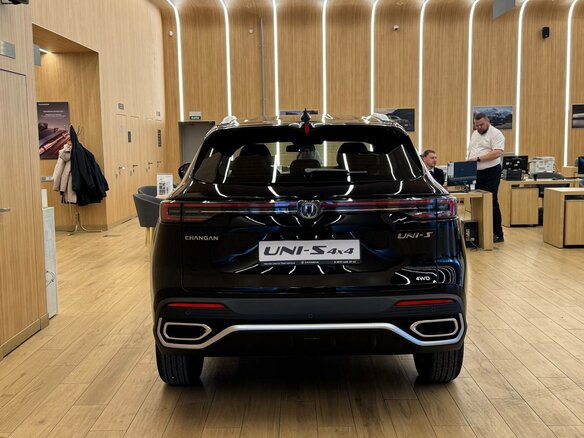 2026 Changan UNI-S I Рестайлинг, чёрный - вид 6