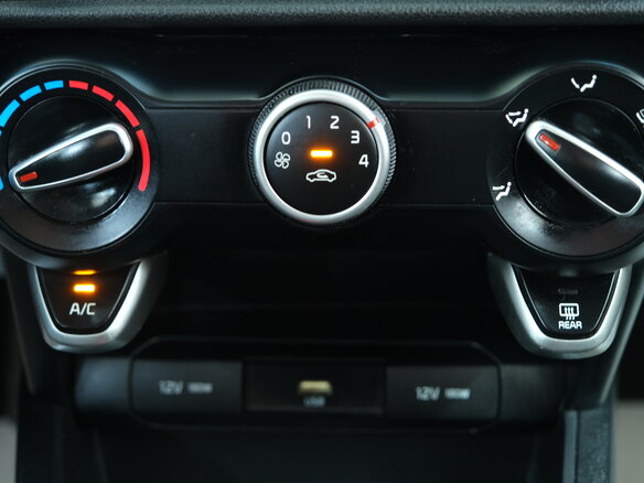 2021 Kia Rio X IV Рестайлинг, синий, 1449000 рублей - вид 14