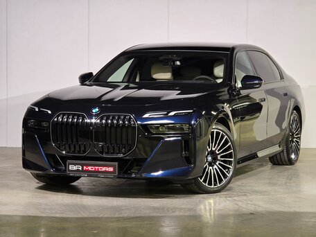 BMW 7 серии VII (G70)
