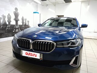 2020 BMW 5 серии 520d xDrive VII (G30/G31/G38) Рестайлинг, синий, 3950000 рублей, вид 3