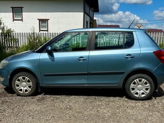 2011 Skoda Fabia II Рестайлинг, серый, 600000 рублей, вид 3