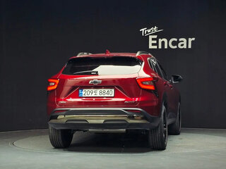 2023 Chevrolet Trax II, пурпурный, 2150000 рублей, вид 4