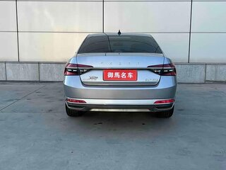 2023 Skoda Superb III Рестайлинг, серый, 2432000 рублей, вид 2