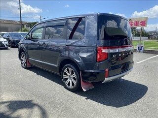 2022 Mitsubishi Delica D:5 I Рестайлинг, чёрный, 2500001 рублей, вид 2