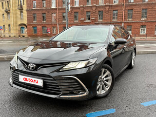 2022 Toyota Camry VIII (XV70) Рестайлинг, чёрный, 3100000 рублей, вид 1