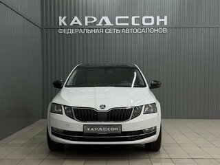 2019 Skoda Octavia III (A7) Рестайлинг, белый, 1820000 рублей, вид 3