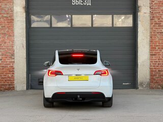 2023 Tesla Model Y Long Range Dual Motor I, белый, 4995000 рублей, вид 4