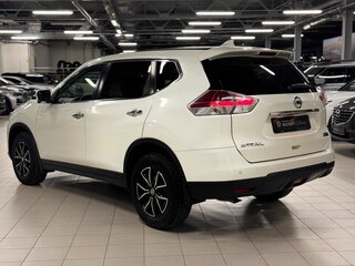 2017 Nissan X-Trail III Рестайлинг, белый, 1850000 рублей, вид 3