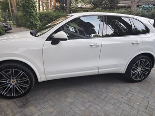 2016 Porsche Cayenne Diesel II Рестайлинг (958), белый, 4999999 рублей, вид 4