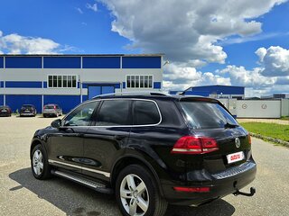 2011 Volkswagen Touareg II, чёрный, 2050000 рублей, вид 5