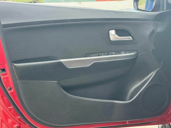 2013 Kia Rio 5-speed III, красный, 849000 рублей - вид 11