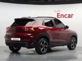 2023 Chevrolet TrailBlazer III, красный, 2100000 рублей, вид 2