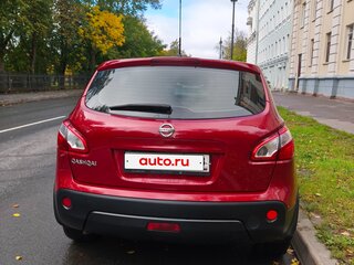 2013 Nissan Qashqai I Рестайлинг, красный, 870000 рублей, вид 3