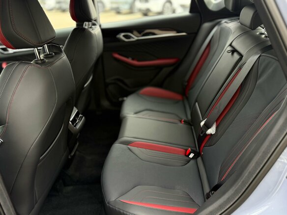 2026 Geely Coolray I Рестайлинг 2, фиолетовый, 2929990 рублей - вид 24
